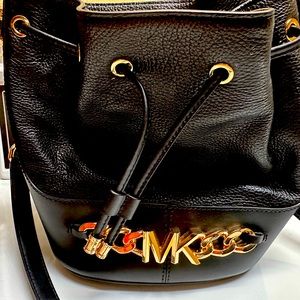 MK Devin Bucket Bag